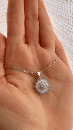 Atsipalaidavimo pakabukas „Calmy“