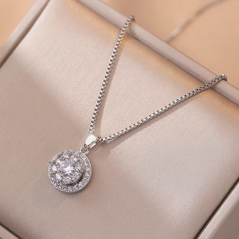 Švelnumo pakabukas „Calmy“